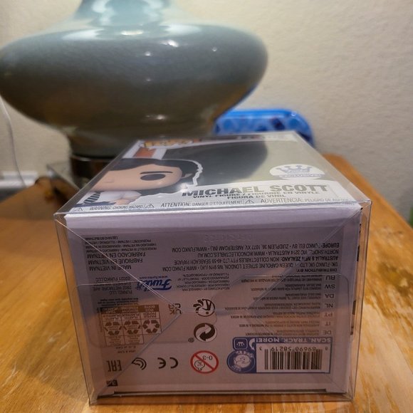 The Office Michael Scott Funko Shop Exclusive Funko Pop - Picture 6 of 8